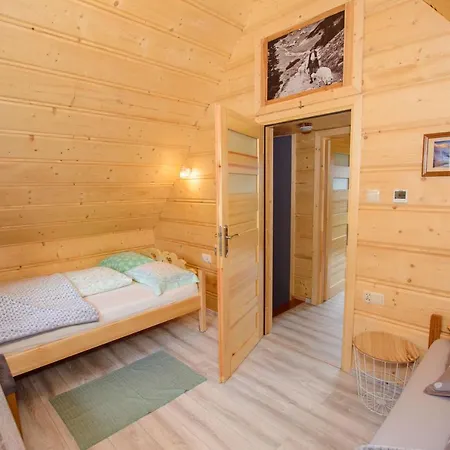 Tatrzanskie Chalet *